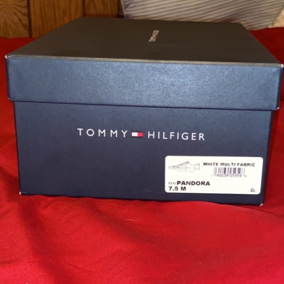 Tommy Hilfiger Pandora - Picture 5 of 6